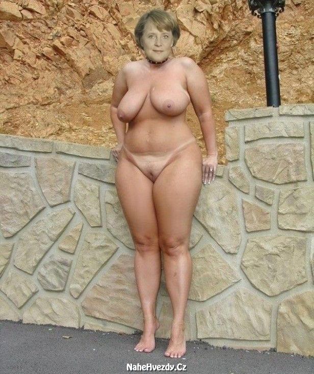 Nahá Angela Merkelova. Fotka - 10